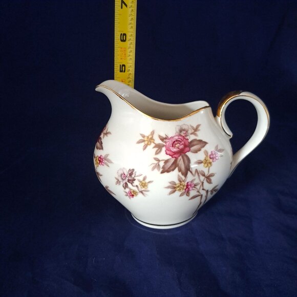 Vintage Norleans China Creamer Floral Pattern With Gold Trim - Picture 9 of 14